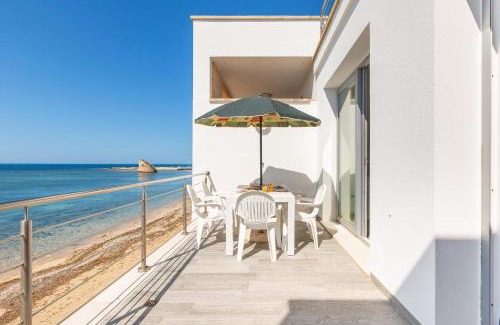 Torre Pali Apartment | Un sogno sul mare by BarbarHouse