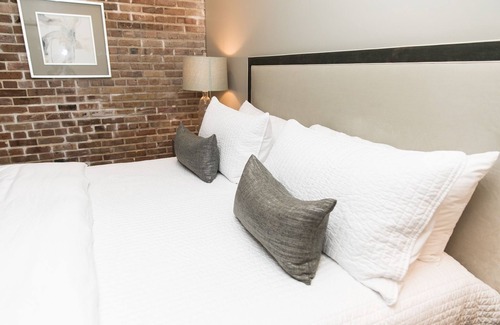 Central Business District Hotel | Unbeatable CBD Location: Walk Everywhere + Warm Elegant New Orleans Stay