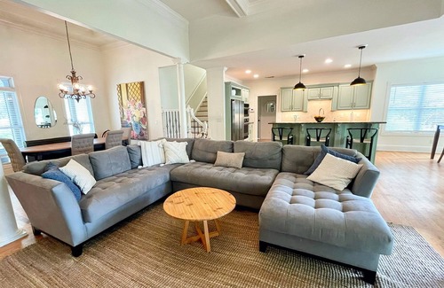 Buford House | Unbeatable lake location - best marina and unique sandy shore with dock