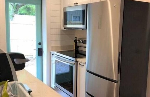 Old Village House | Unbeatable Location - Beaches & DT - Kid Friendly