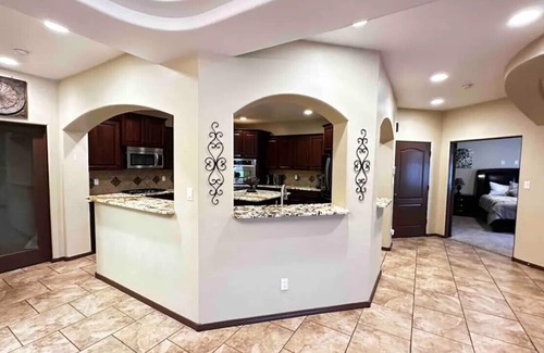 Westside House | Unbeatable Views! 4BD/2.5BA Custom Home near Old Town