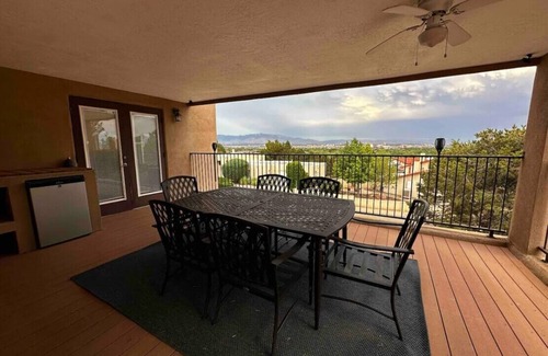 Westside House | Unbeatable Views! 4BD/2.5BA Custom Home near Old Town
