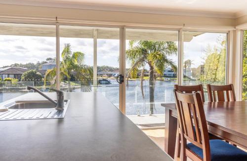 Sussex Inlet House | Unbeatable Waterfront Location