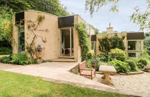 Stroud House | Under Catswood