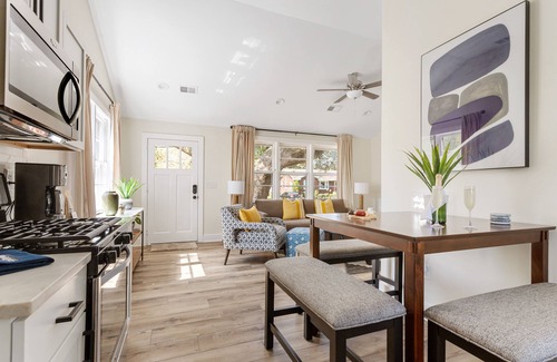 North Charleston House | Under The Live Oaks: Where Peacefulness Abounds