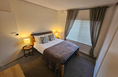 Underdale Apartment | Underdale 2Bedroom unit Central Comfort