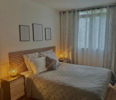Ablon-sur-Seine House | Une Chambre dans un appartement