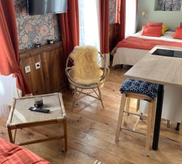 Oloron-Sainte-Marie Apartment | Une maison de famille