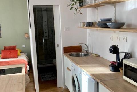 Oloron-Sainte-Marie Apartment | Une maison de famille