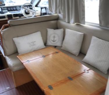 Cannes City Centre Boat Rental | une place au soleil