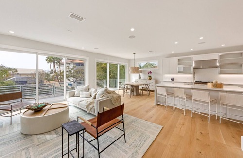 Ilexhurst House | UNFORGETTABLE BEACH HOME! Heated pool/spa! Just steps to beach & Stunning views!