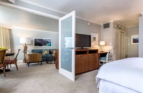 Hanamaulu Hotel | Unforgettable Beachside Getaway at Kauai Beach Resort