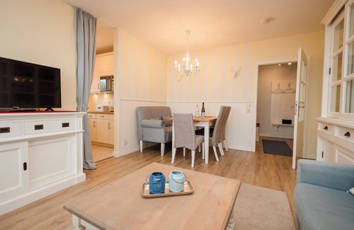 Wrixum Apartment | "Unforgettable vacation at the Baltic Sea: your retreat at Haus Oland!"