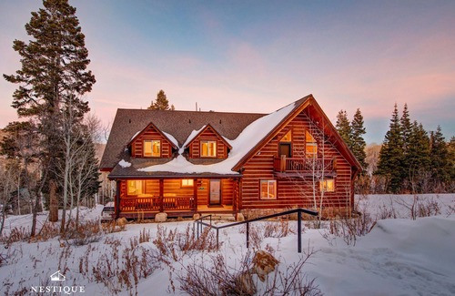 Tollgate Canyon Cabin | Unforgotten Utopia in Tollgate Canyon hosted by Nestique