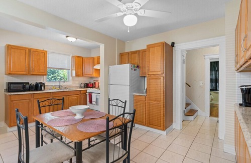 West Haven House | UNH Home Base 10 minutes from beach