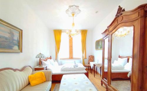 Sankt Andreasberg Apartment | Unik Villa- Superior Komfort Suite FeWo 90m2 Oberharz - 2 Schlafzimmer getrennt Küche Wohnzimmer Badwanne Balkon Wintergarten Garten Grill