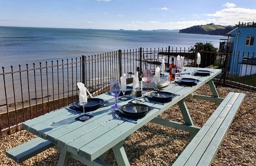 Dawlish Villa | Uninterrupted sea views, beautiful seaside town, indoor pool. Book Now!