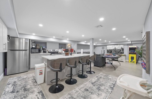 Union Apartment | Union Oasis: Hot Tub, Grill, Gym, Games, Massage chair, EWR 10min, NYC 30 min