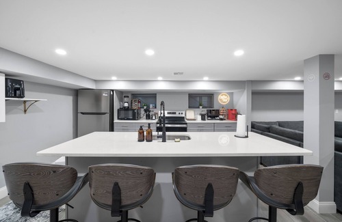 Union Apartment | Union Oasis: Hot Tub, Grill, Gym, Games, Massage chair, EWR 10min, NYC 30 min