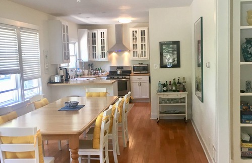 Union Pier Cottage | Union Pier fall retreat Steps to the beach.Lg screened porch, yard, fire pit bbq