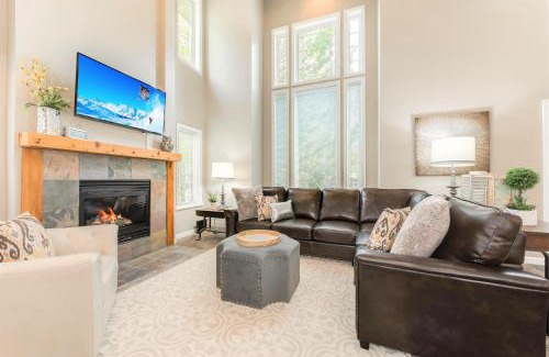 Midvale House | Union Woods in Salt Lake Modern Style with Hot Tub