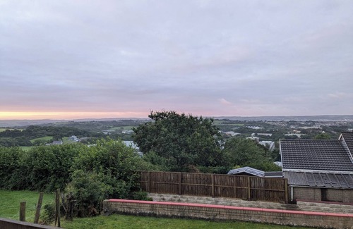 Llanelli Apartment | Unique 2-bed Cabin in Llanelli