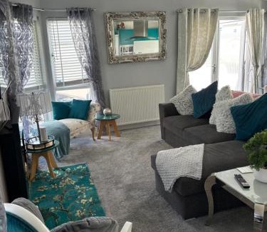 Rhyl House | Unique 2 bed lodge