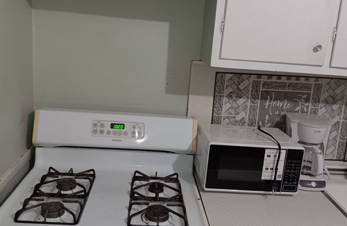 South Broadway Apartment | Unique 3-bedroom apartment in charming Cleveland- Garfield Heights area
