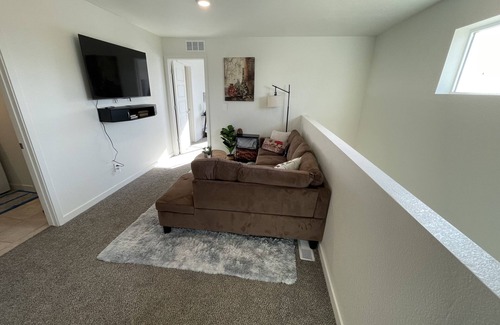 Johnstown House | Unique 3-bedroom townhome with living room and loft in amazing Johnstown