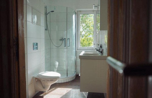 Geestendorf Apartment | unique: 5 bedroom - 2 Bathroom - kitchen - central