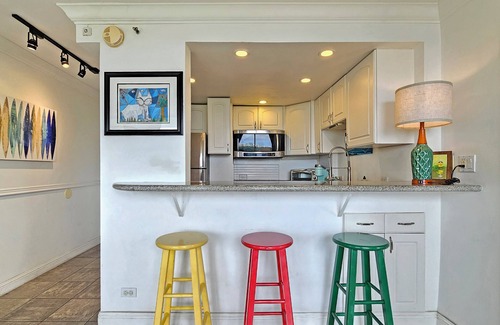 Waikiki Apartment | Unique 8th Floor King bed condo Full kitchen Slps 3, 2 in 1 WAIKIKI GRAND HOTEL®