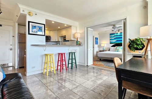Waikiki Apartment | Unique 8th Floor King bed condo Full kitchen Slps 3, 2 in 1 WAIKIKI GRAND HOTEL®
