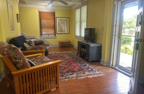 Annapolis House | Unique And Central In Eastport