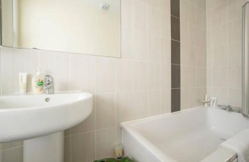 Dalston Apartment | Unique and Cozy 1 Bed Flat in Dalston