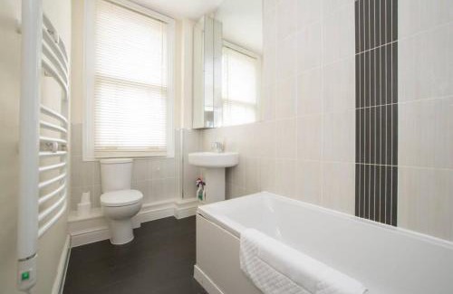 Dalston Apartment | Unique and Cozy 1 Bed Flat in Dalston