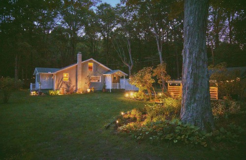 Normalville Cottage | Unique and cozy 3BD cottage in Laurel Highlands