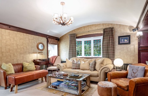 Auchterarder House | Unique Arts and Crafts Home in Auchterarder