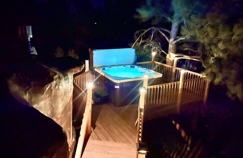 Florissant House | Unique award winning cabin! Get away and relax!