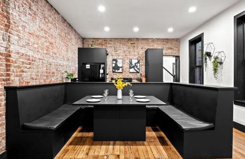 Shelby Park House | Unique Black Home in the Heart of Shelby Park