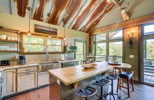 Burnsville Cottage | Unique Burnsville Home w/Mountain Views + Deck!