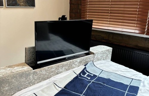 Sheffield City Centre Apartment | Unique Cathedral Quarter Victorian Apartment