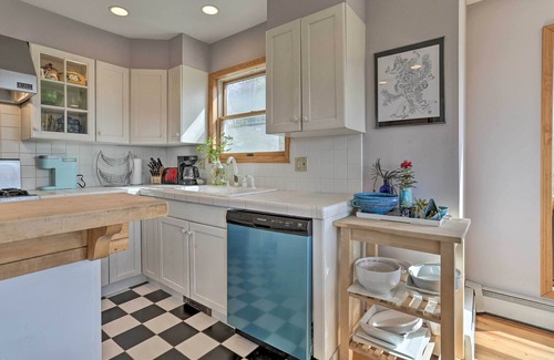 Jeffersonville House | Unique Catskills Hideaway - Walk to Lake Jeff
