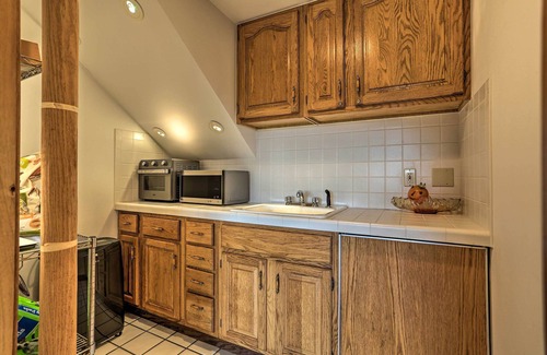 Jeffersonville House | Unique Catskills Hideaway - Walk to Lake Jeff