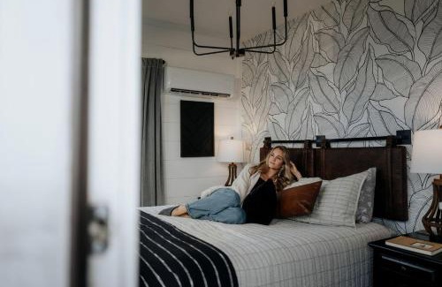 Trenton House | Unique Container with BBQ Ideal for Couples in Georgia