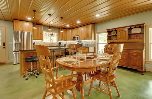 Cotter House | Unique Cotter Getaway w/Deck & Outdoor Dining!