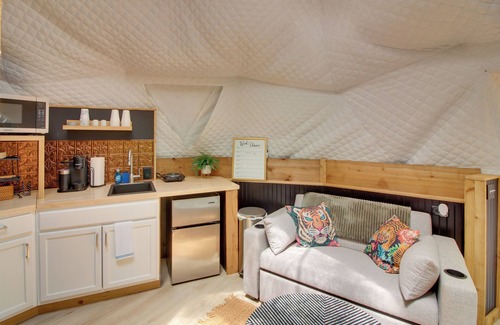 Sparta Apartment | Unique Dome Home w/Deck in Smoky Mountains
