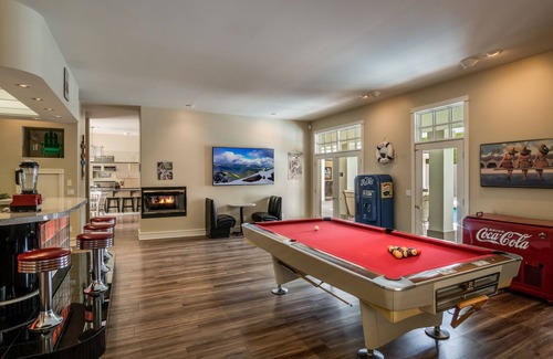 Sandpoint House | Unique downtown Sandpoint house with hot tub!