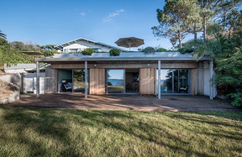 Pyla-sur-Mer Villa | Unique. Elegant Villa with private access to the Bassin