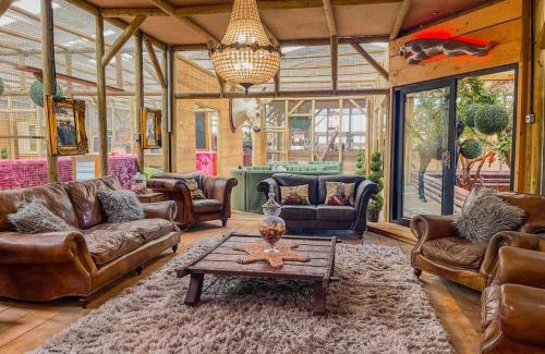Glentham House | Unique Family Lodge, Puppy Lounge & Games Room