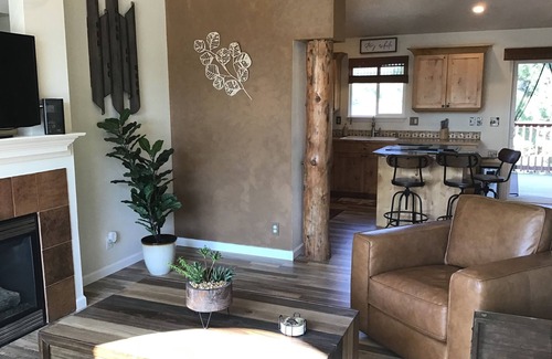 Southwest Ada County Alliance House | Unique Family Retreat